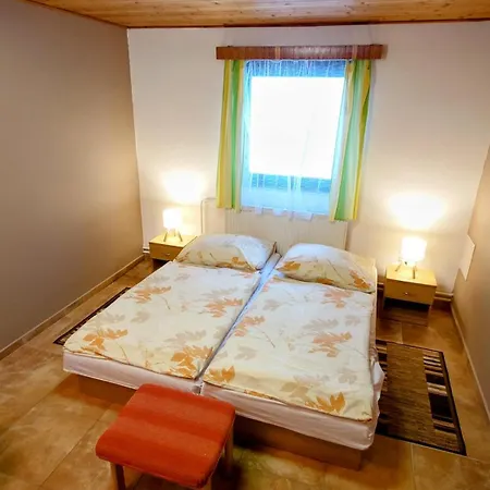 Raj Sportovni A Rekreacni Branzez 3* Kněžmost