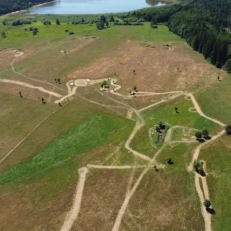 Raj Sportovni A Rekreacni Branzez فندق Kněžmost