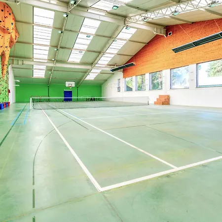 Raj Sportovni A Rekreacni Branzez מלון