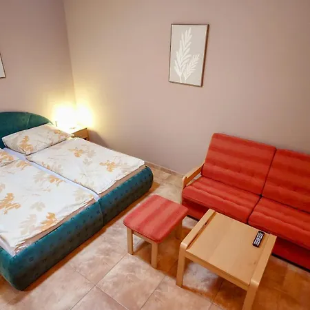 Raj Sportovni A Rekreacni Branzez فندق Kněžmost