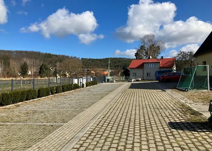 Hotel Raj Sportovni A Rekreacni Branzez