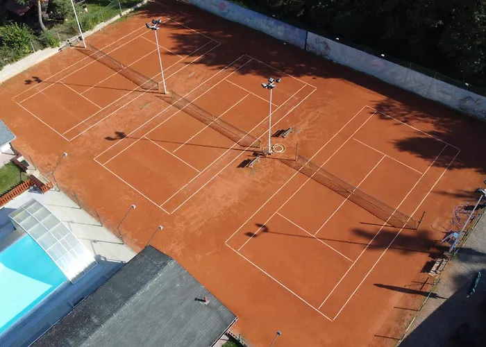 Hotel Raj Sportovni A Rekreacni Branzez 3*