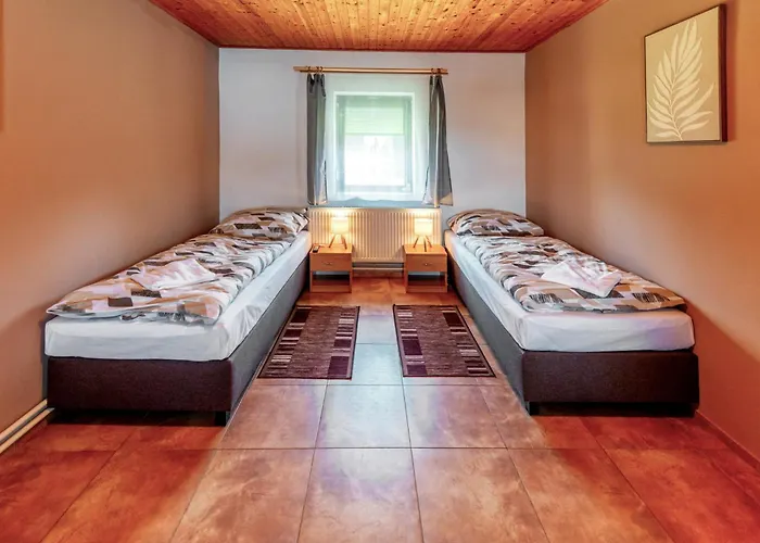 Raj Sportovni A Rekreacni Branzez 3*