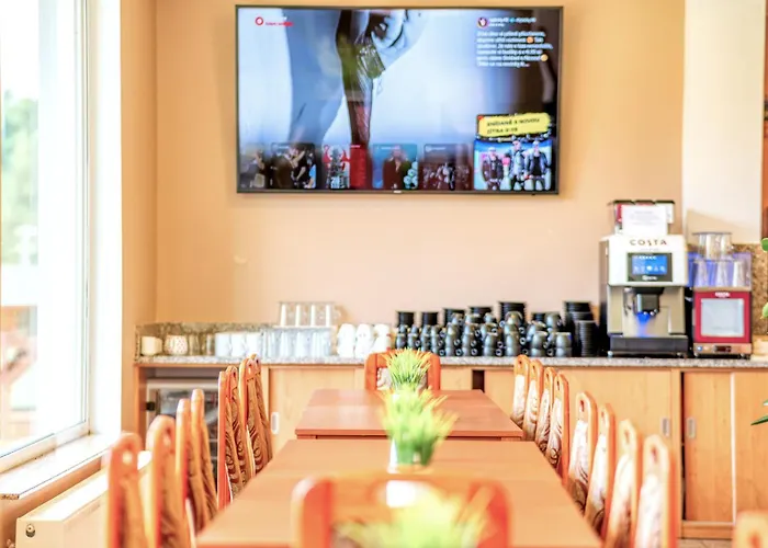 Hotel Raj Sportovni A Rekreacni Branzez 3*
