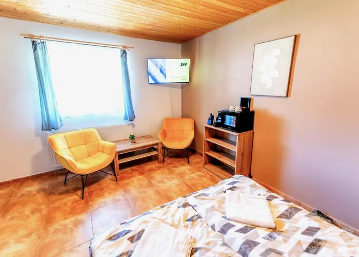 Raj Sportovni A Rekreacni Branzez Hotel